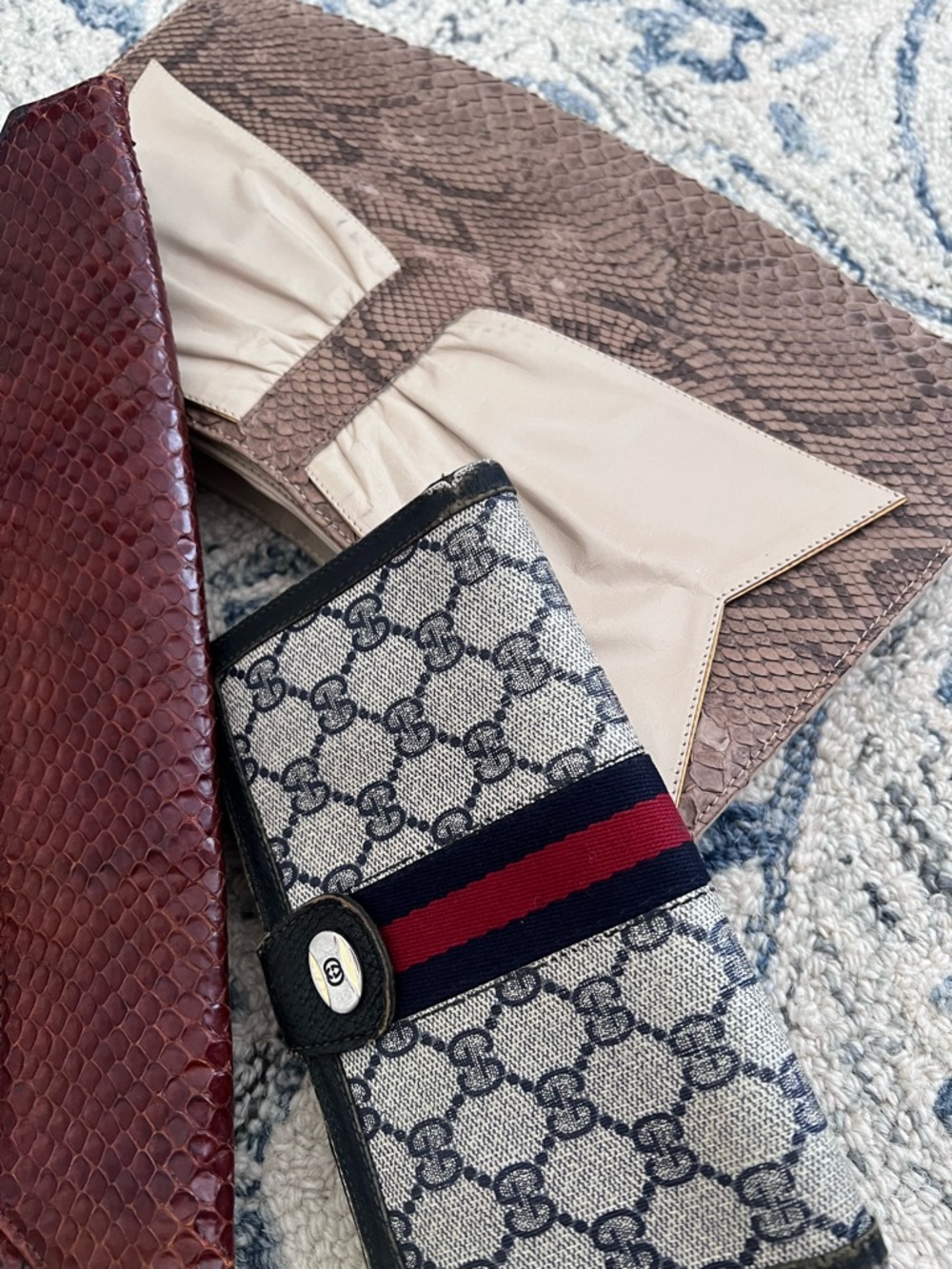 Handbag Lot - Picture 3 of 3